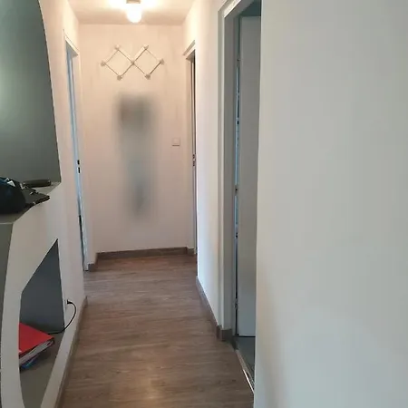 28 * Nîmes