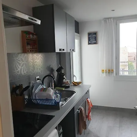 28 * Nîmes